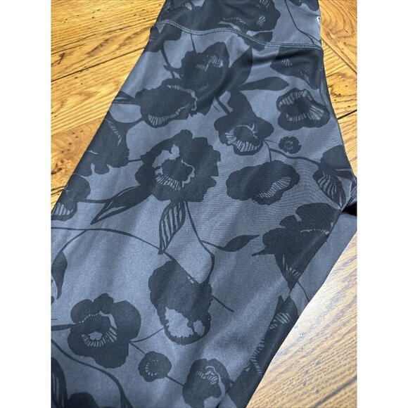 LULULEMON Black Gray Floral Leggings Mid Rise L7 Womens Sz 6 - Picture 8 of 8